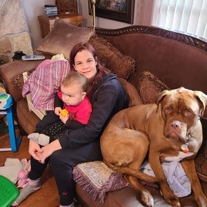 Meet your Posher, Lara